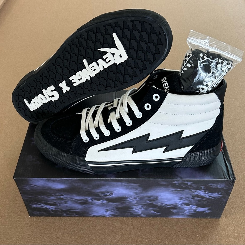 🔥Revenge x Storm Vol. 2 High Top White Black🔥